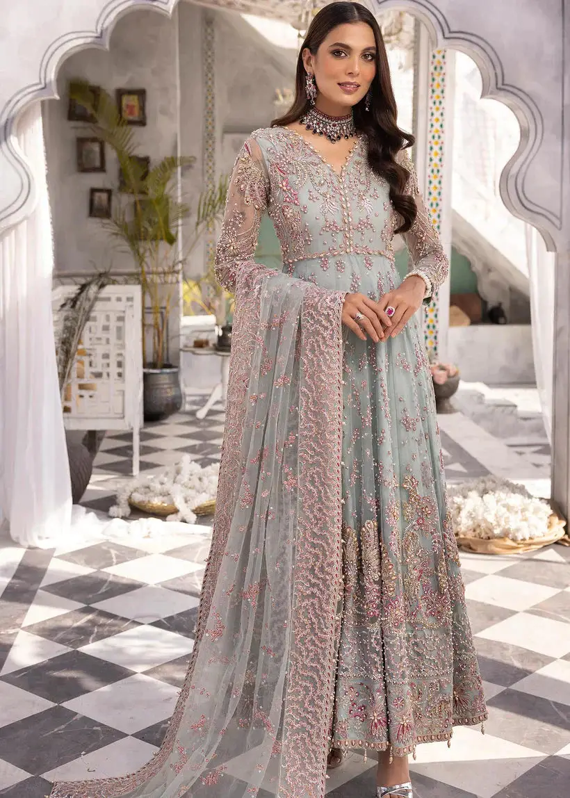 Royal Heritage Pret Collection